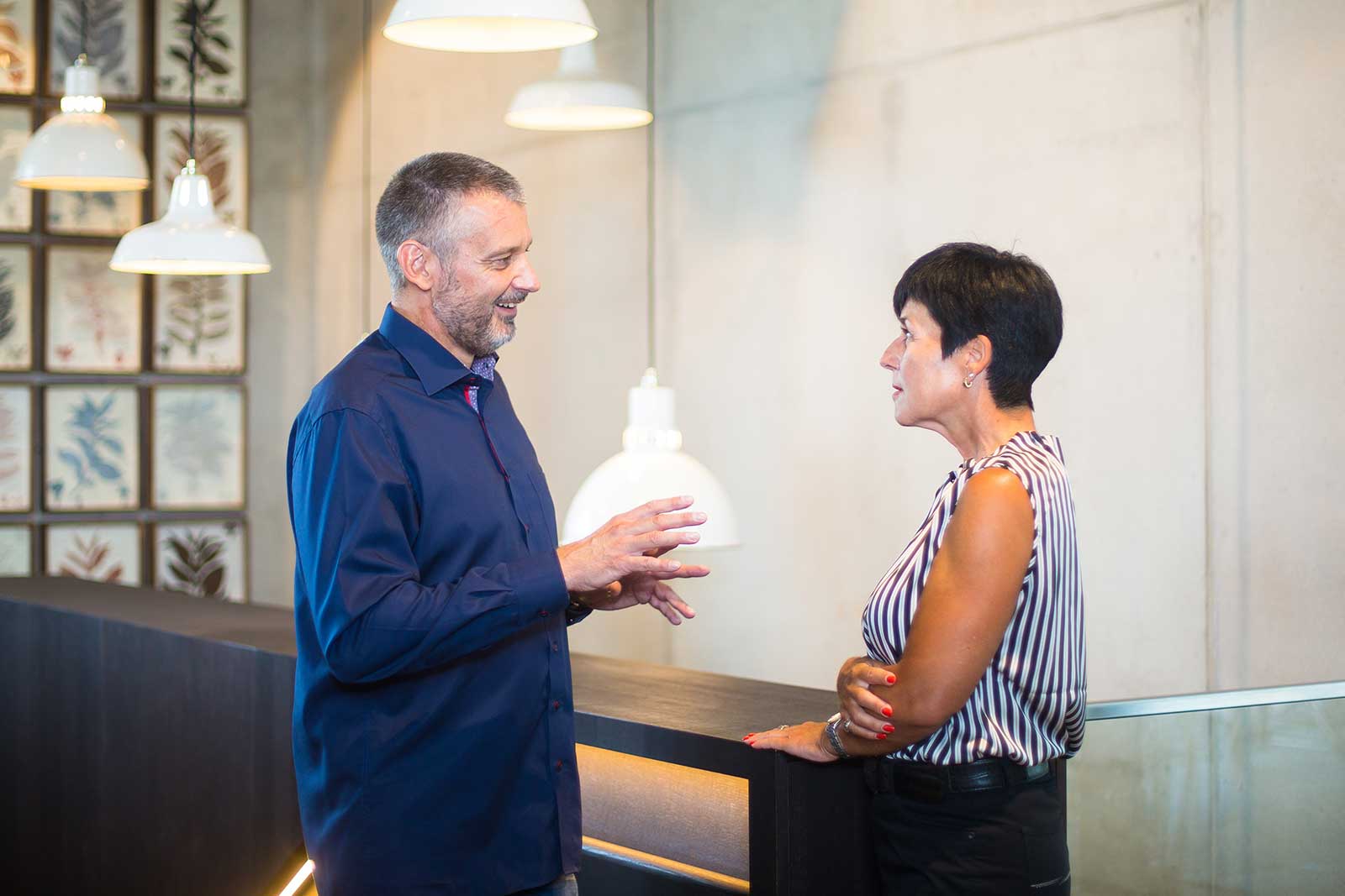 Coach und Klientin im Gespr&auml;ch